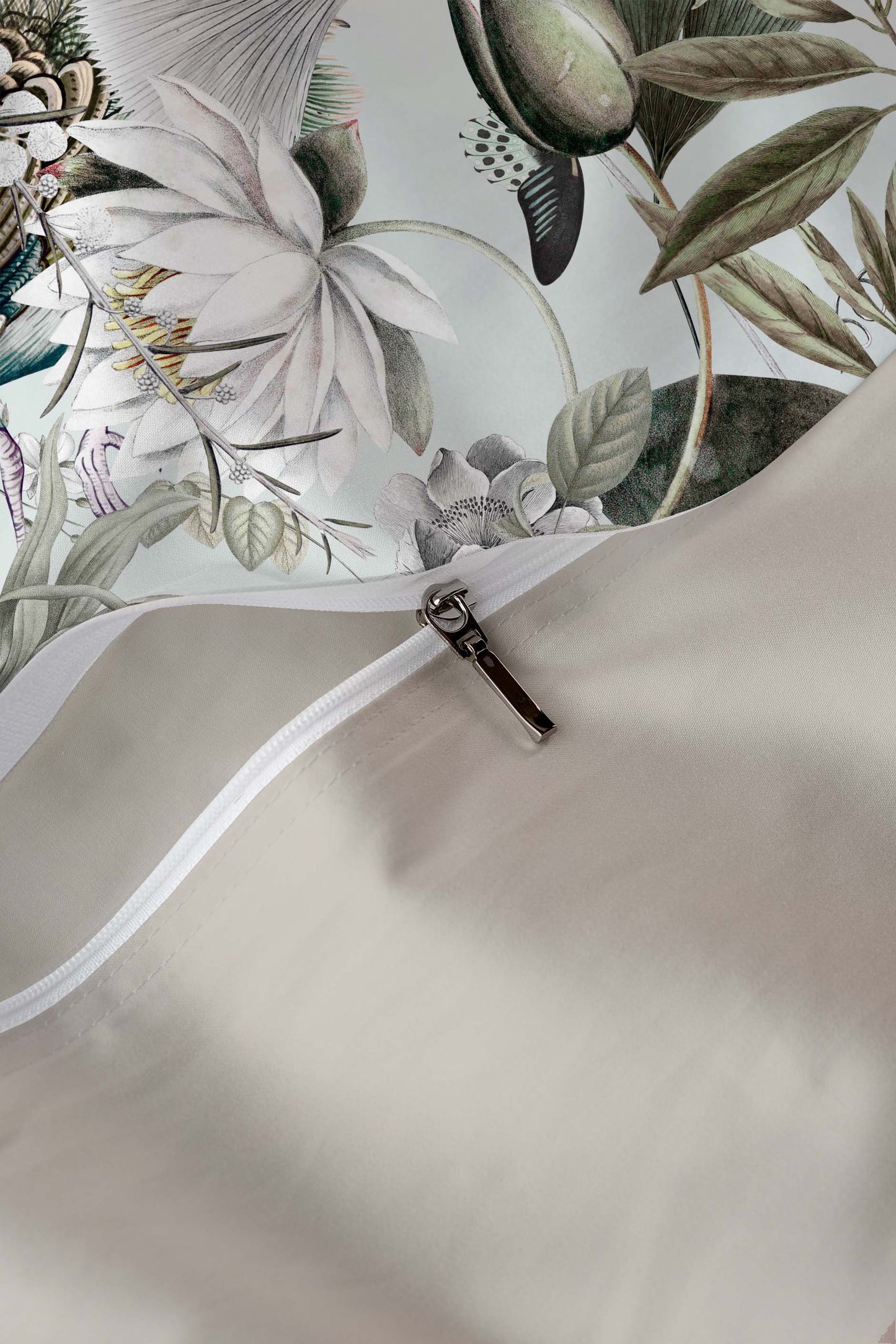 Peacock garden Bed set