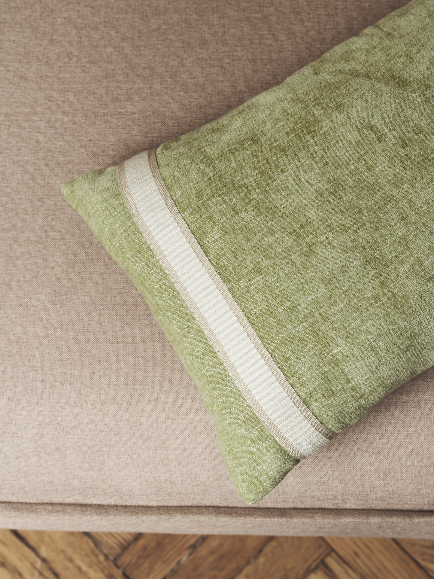 Soft meadow Decorative cushion