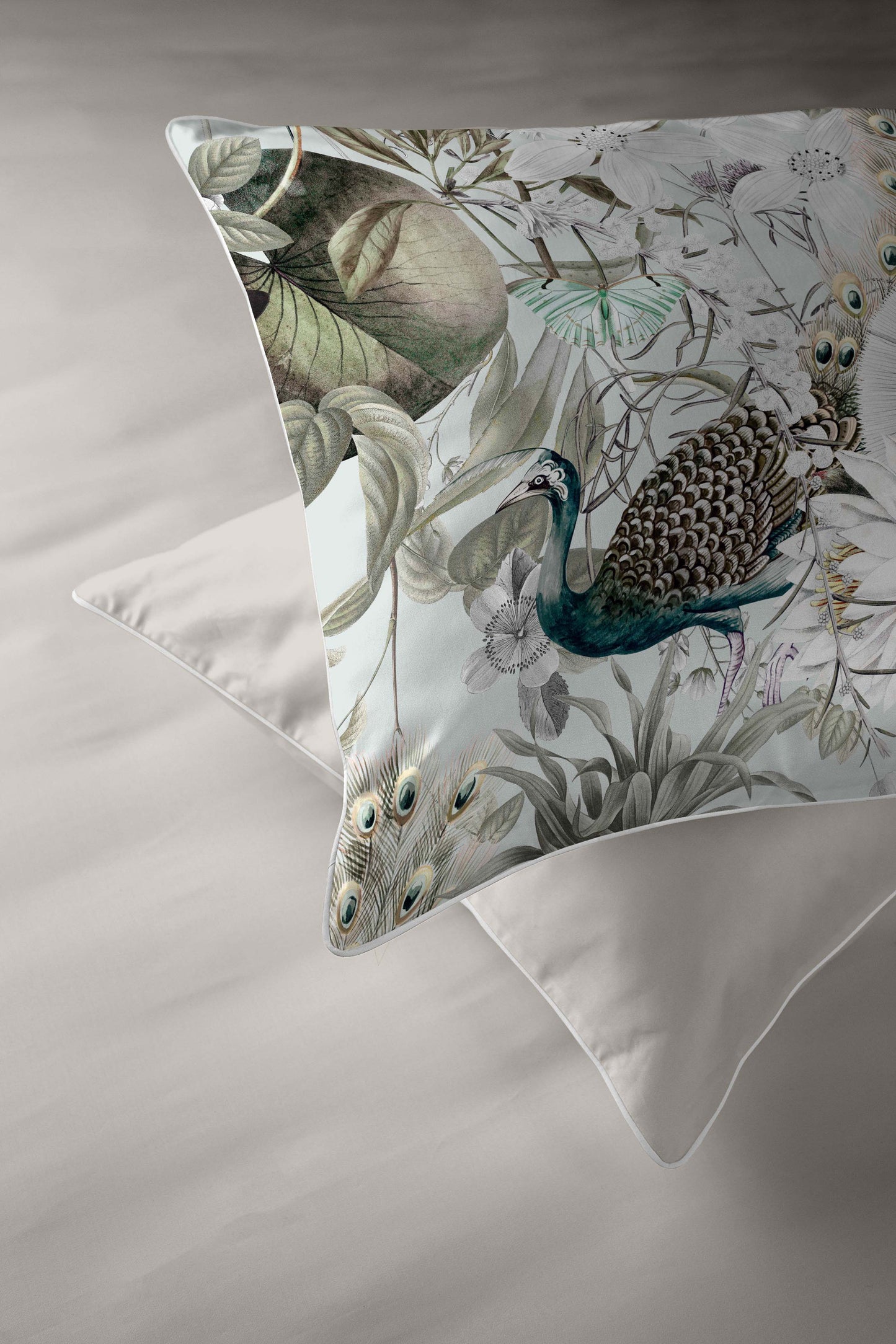 Peacock garden Bed set