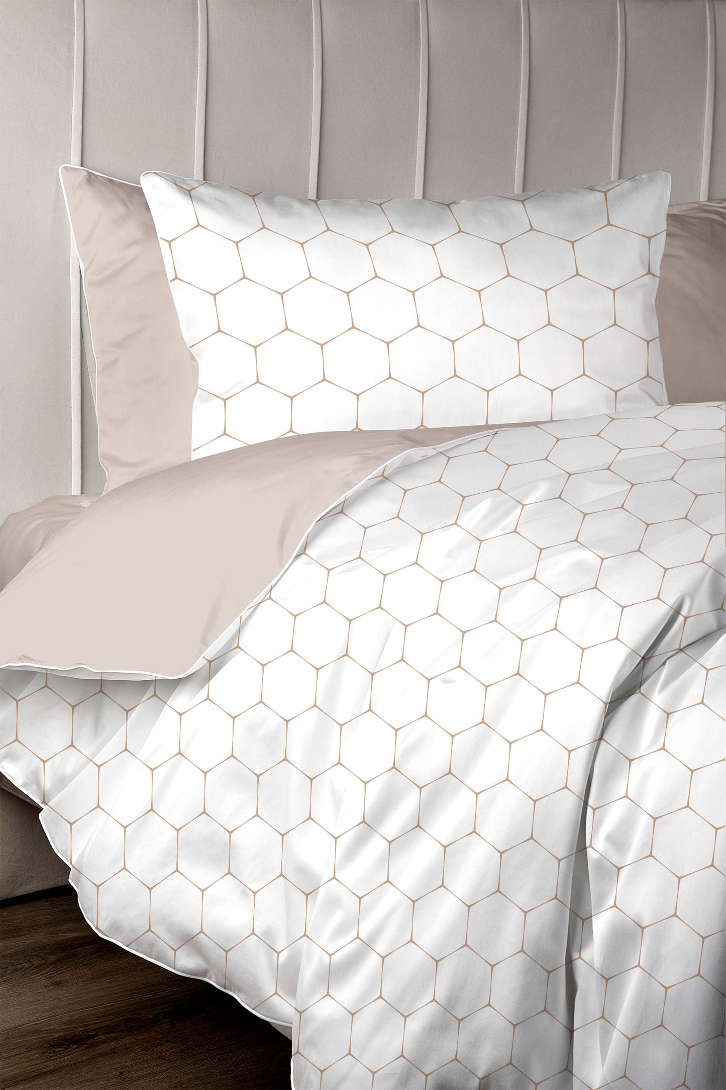 Honeycomb veil Bed set
