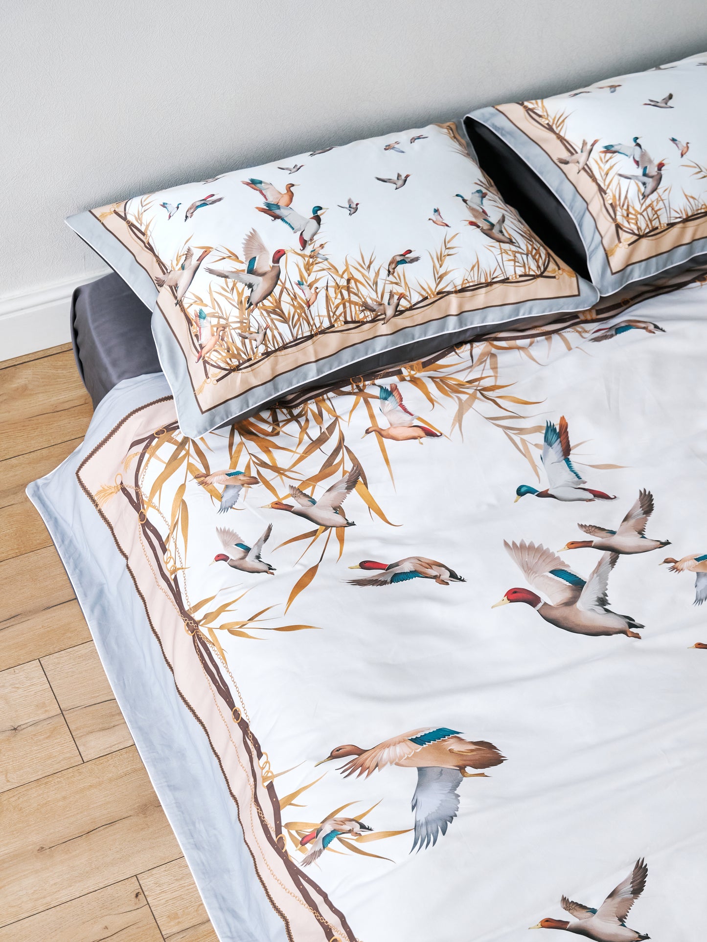 Hunter's morning Bed set