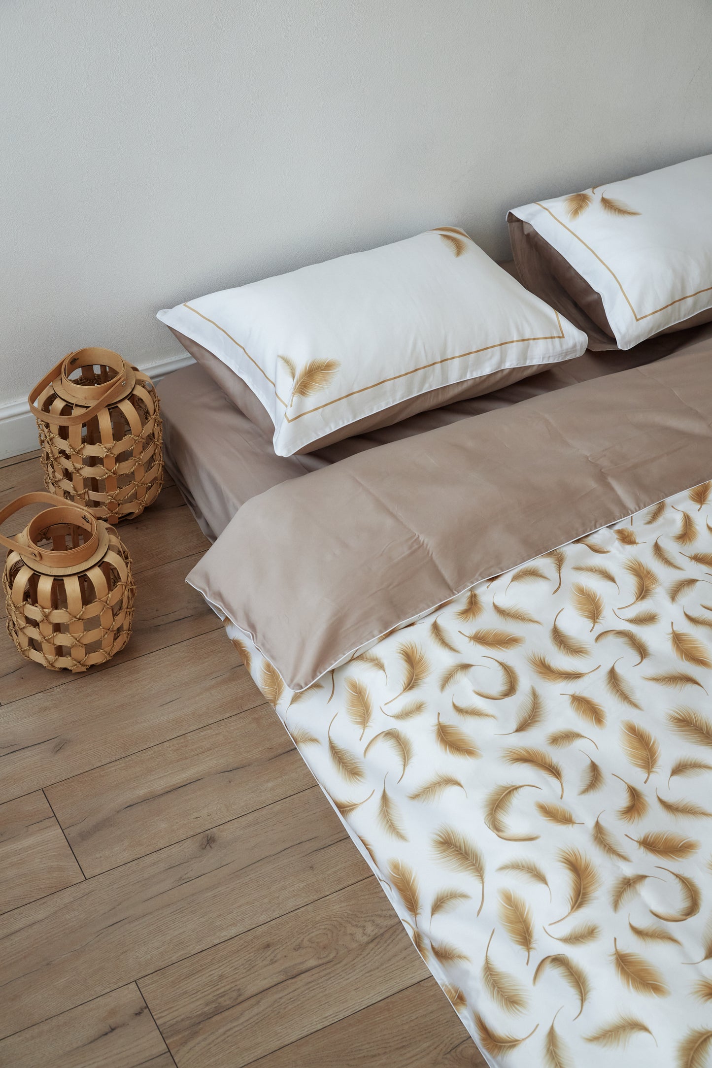 Rihla Feather Bed set