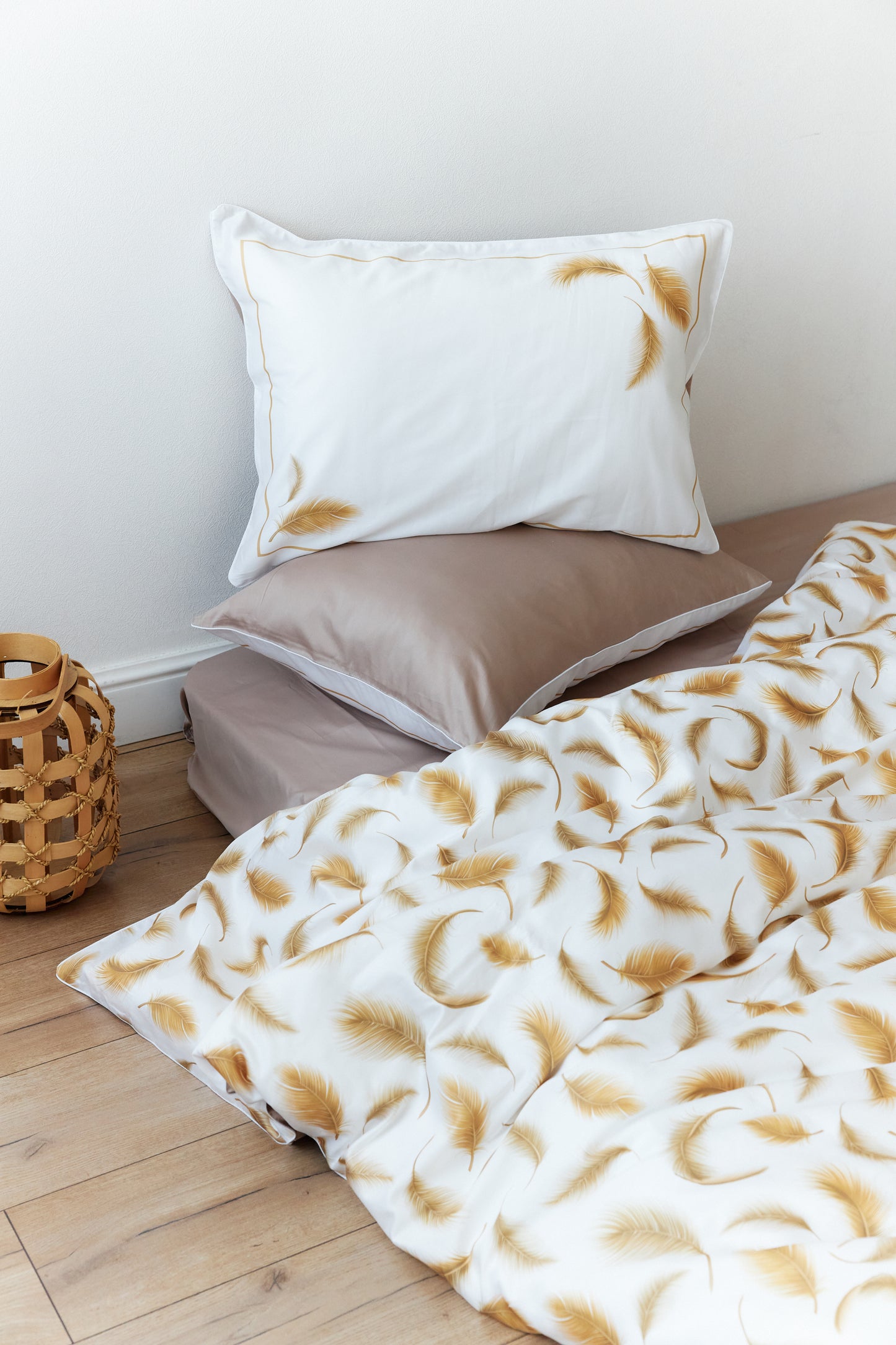 Rihla Feather Bed set