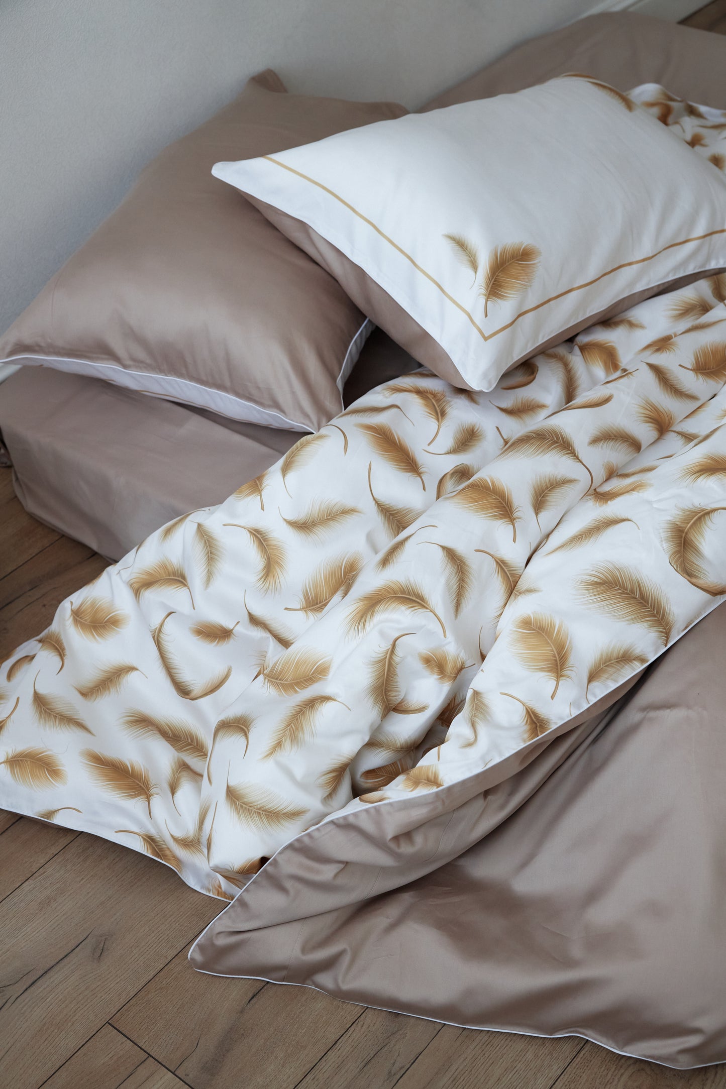 Rihla Feather Bed set