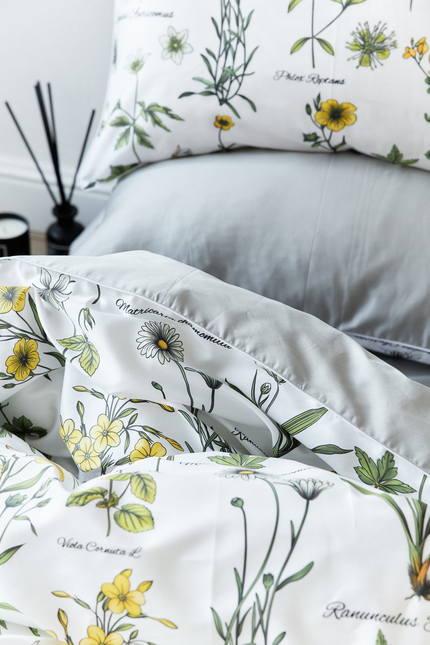 Herbal manuscript Bed set