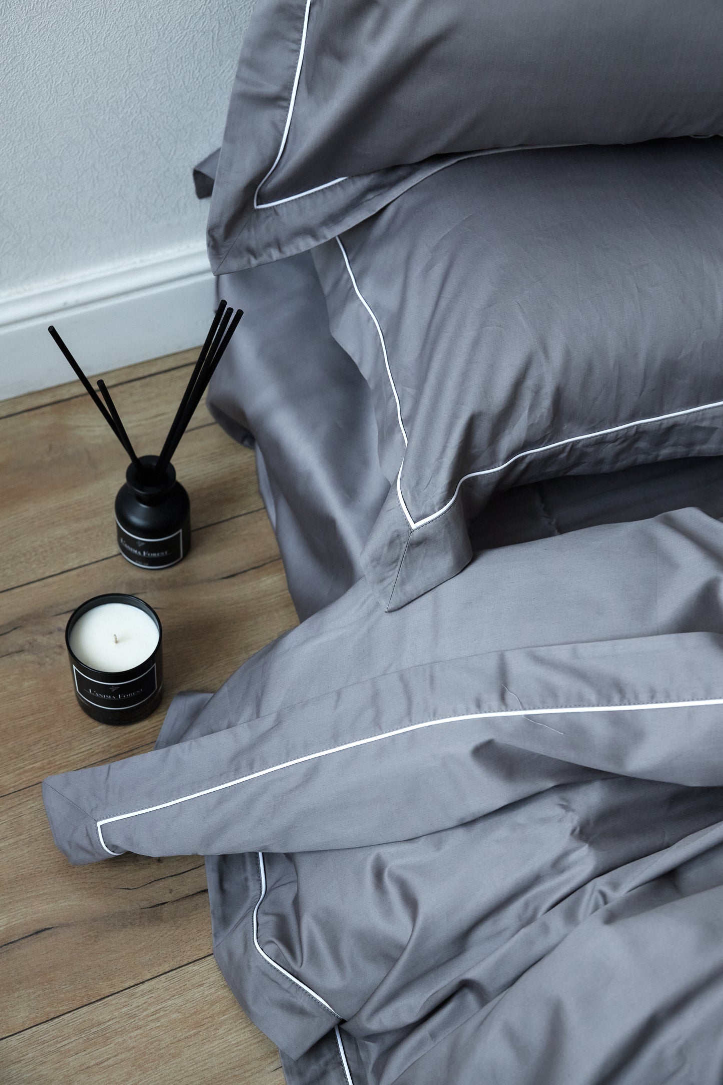 Steel mist Bed set