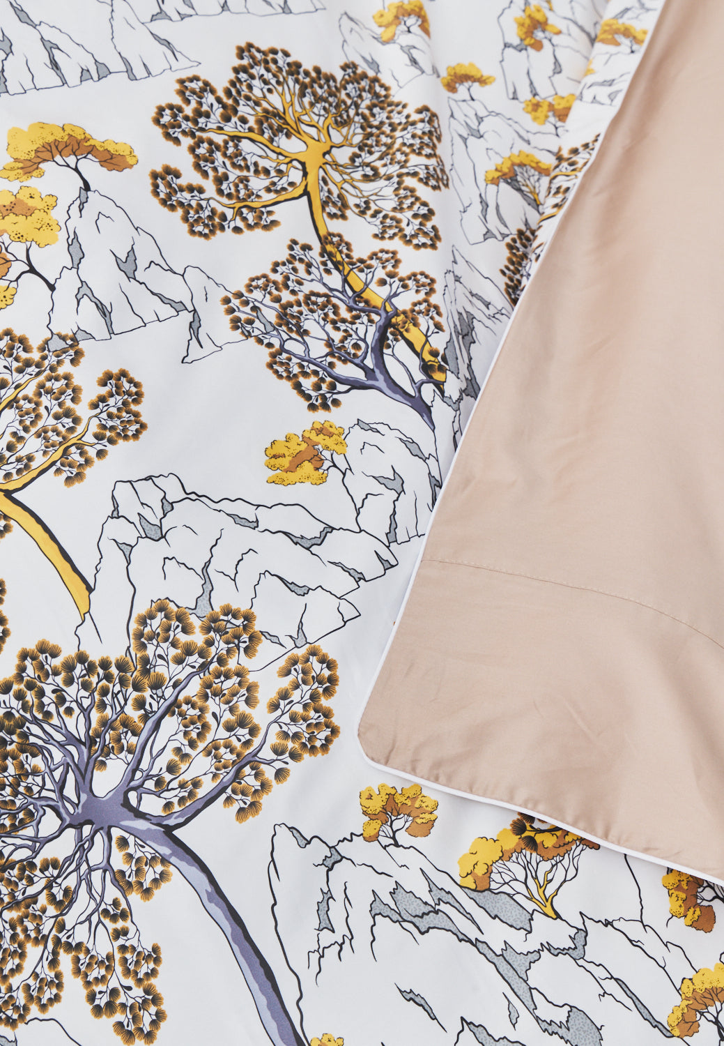 Amber heights Bed set