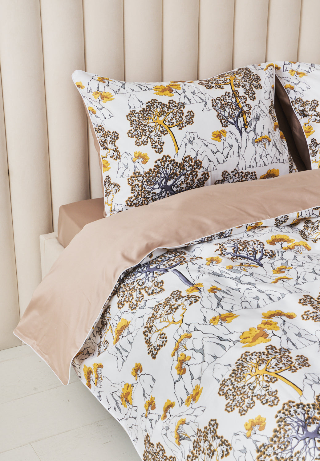 Amber heights Bed set