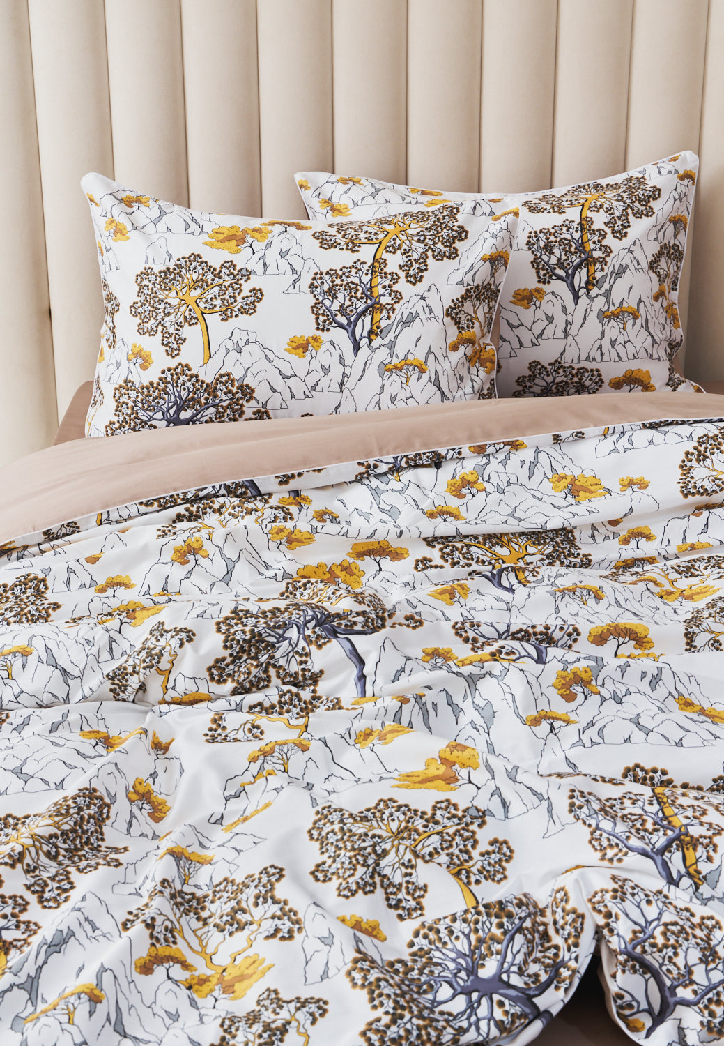 Amber heights Bed set