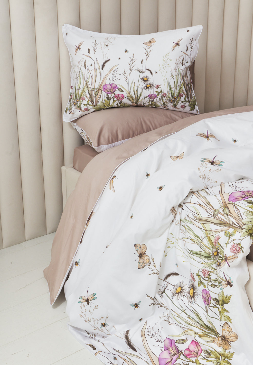 Garden at dusk Bed set