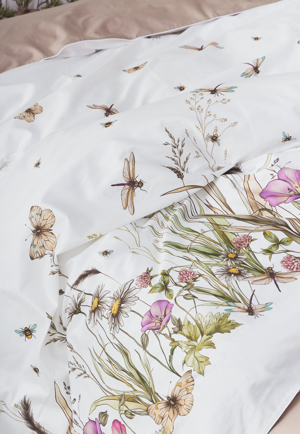Garden at dusk Bed set