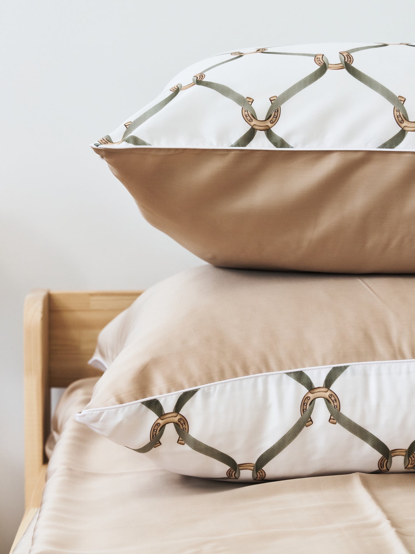 Sands of fortune Bed set