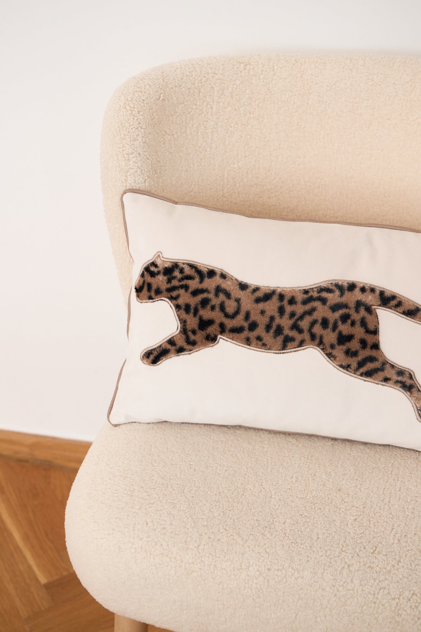 Chic sprint Decorative cushion