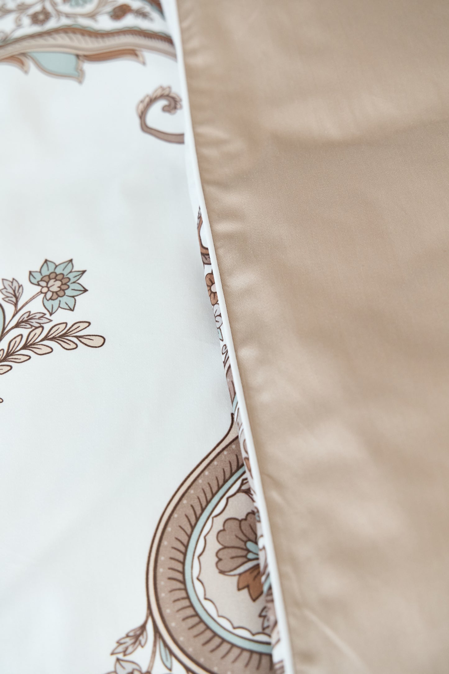 Tales of Persia Bed set