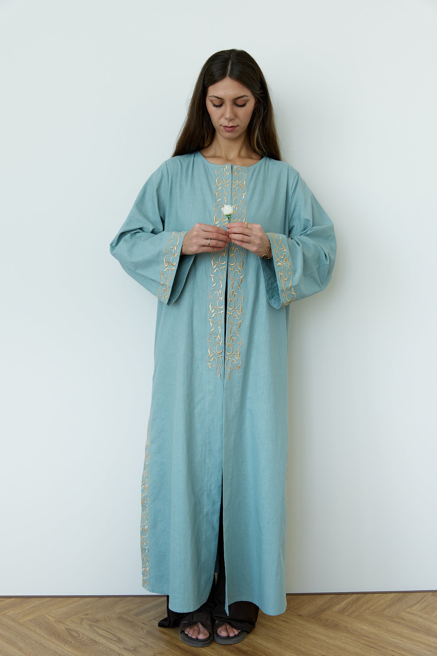 Golden script Open abaya
