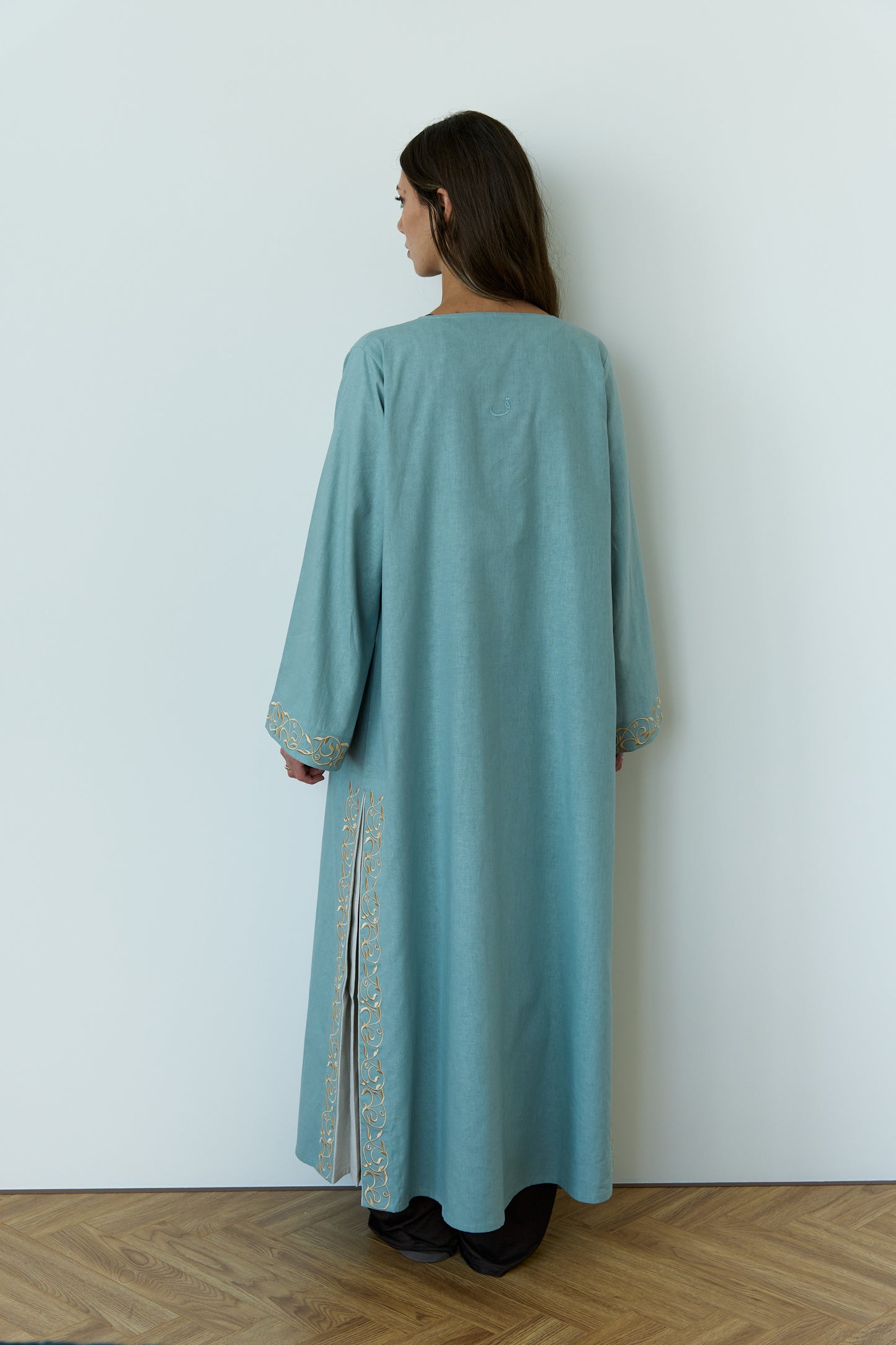 Golden script Open abaya