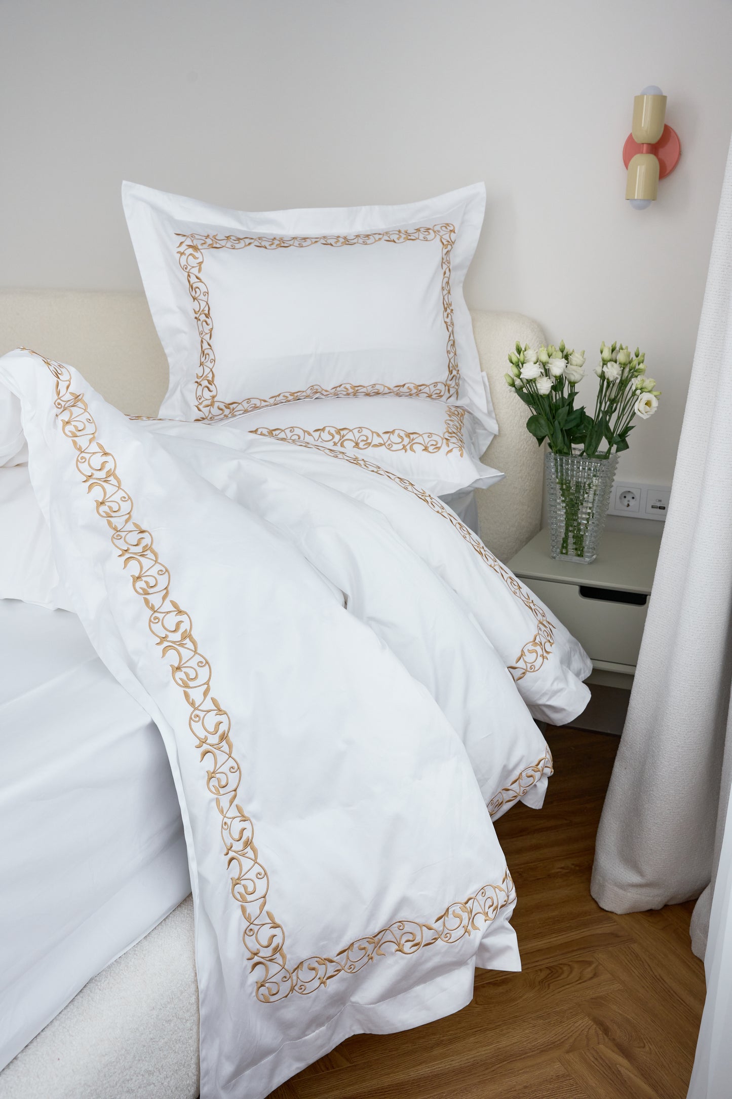Golden script Bed set