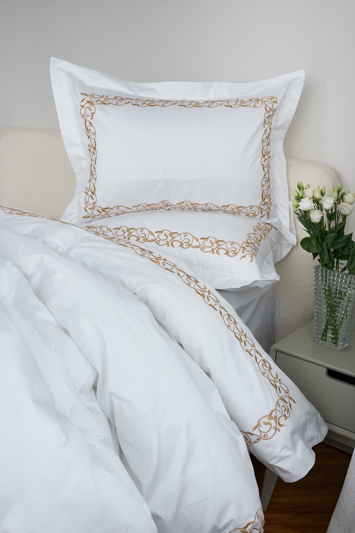 Golden script Bed set