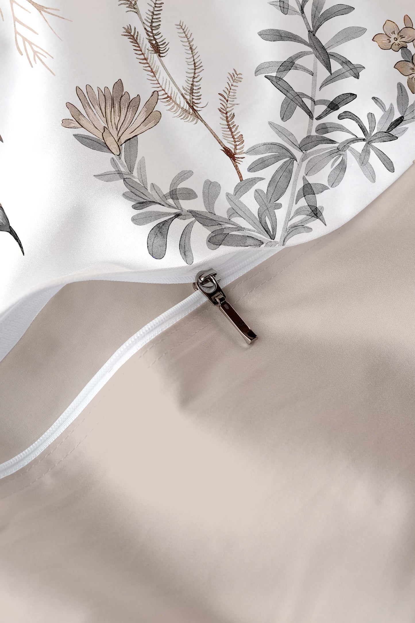 Silent garden Bed set