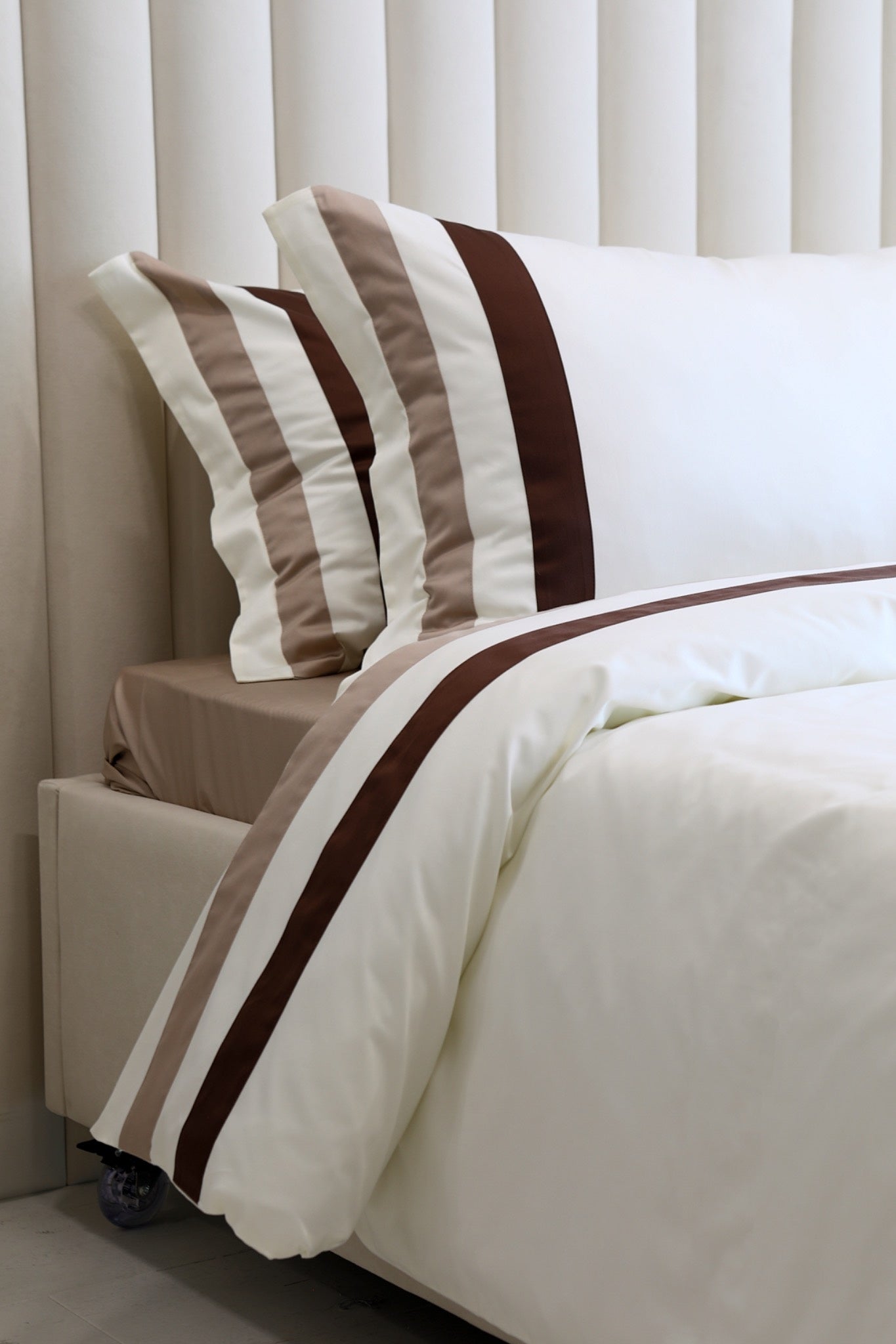 Qahwa lines Bed set