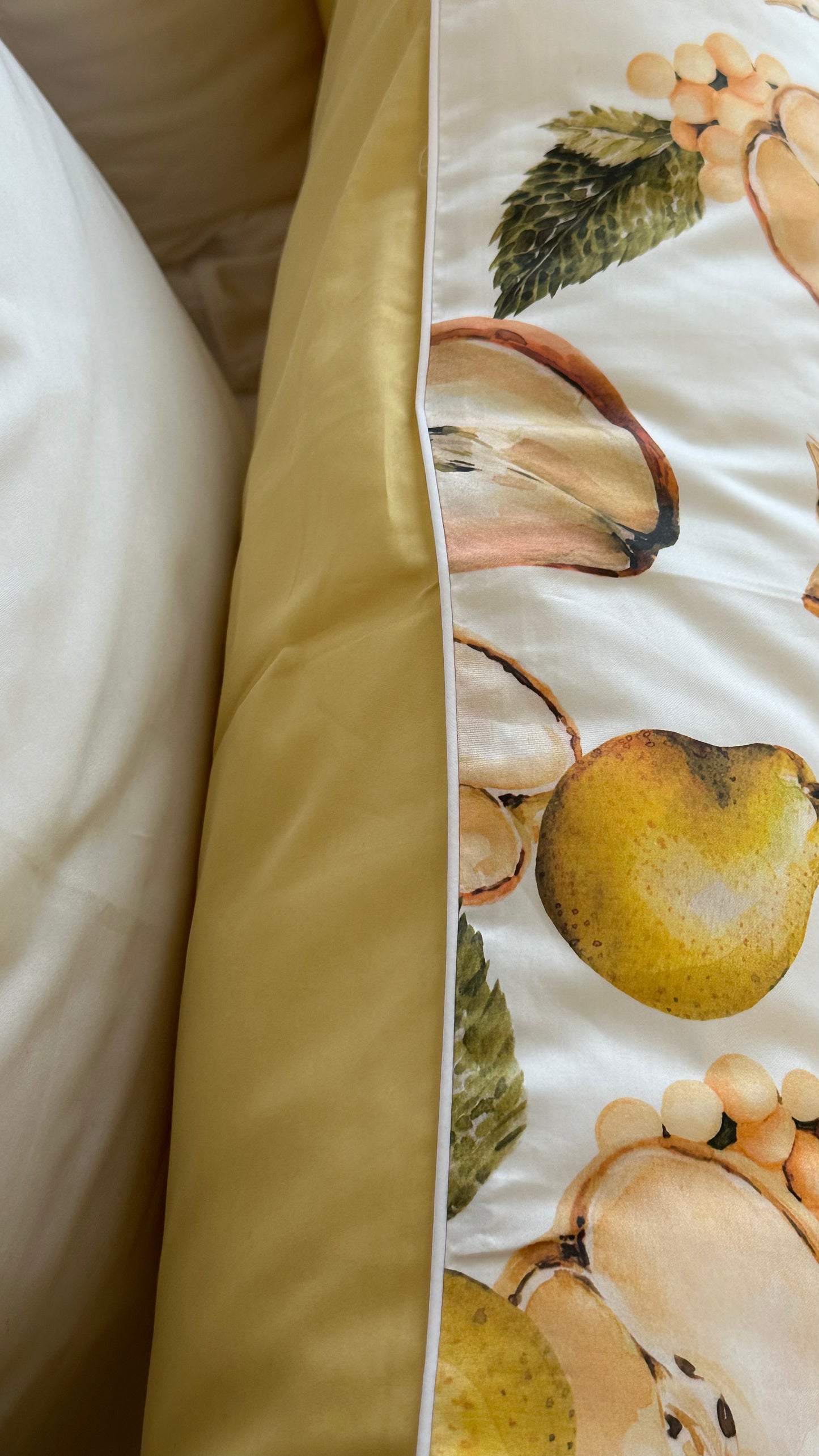 Amber pear Bed set