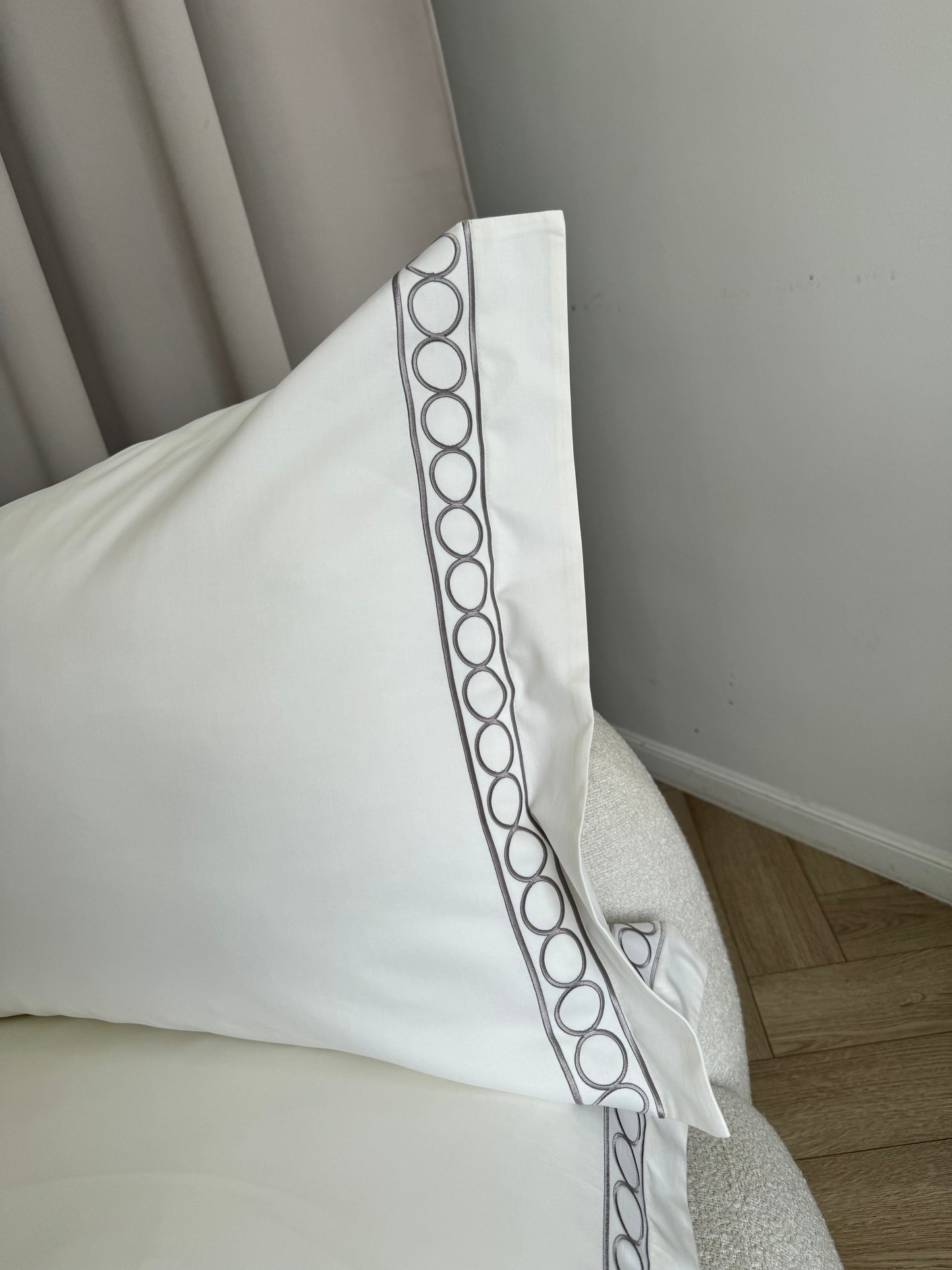 Moon line Bed set