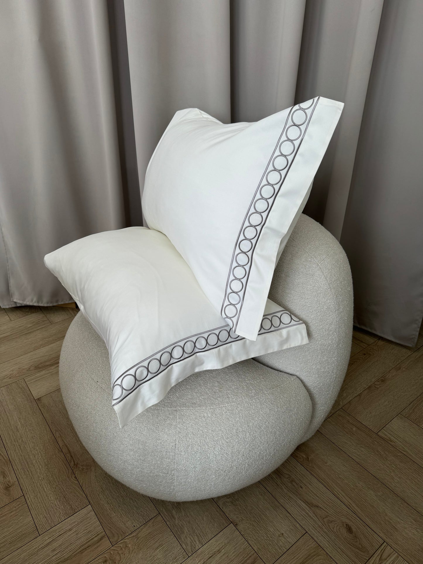 Moon line Bed set
