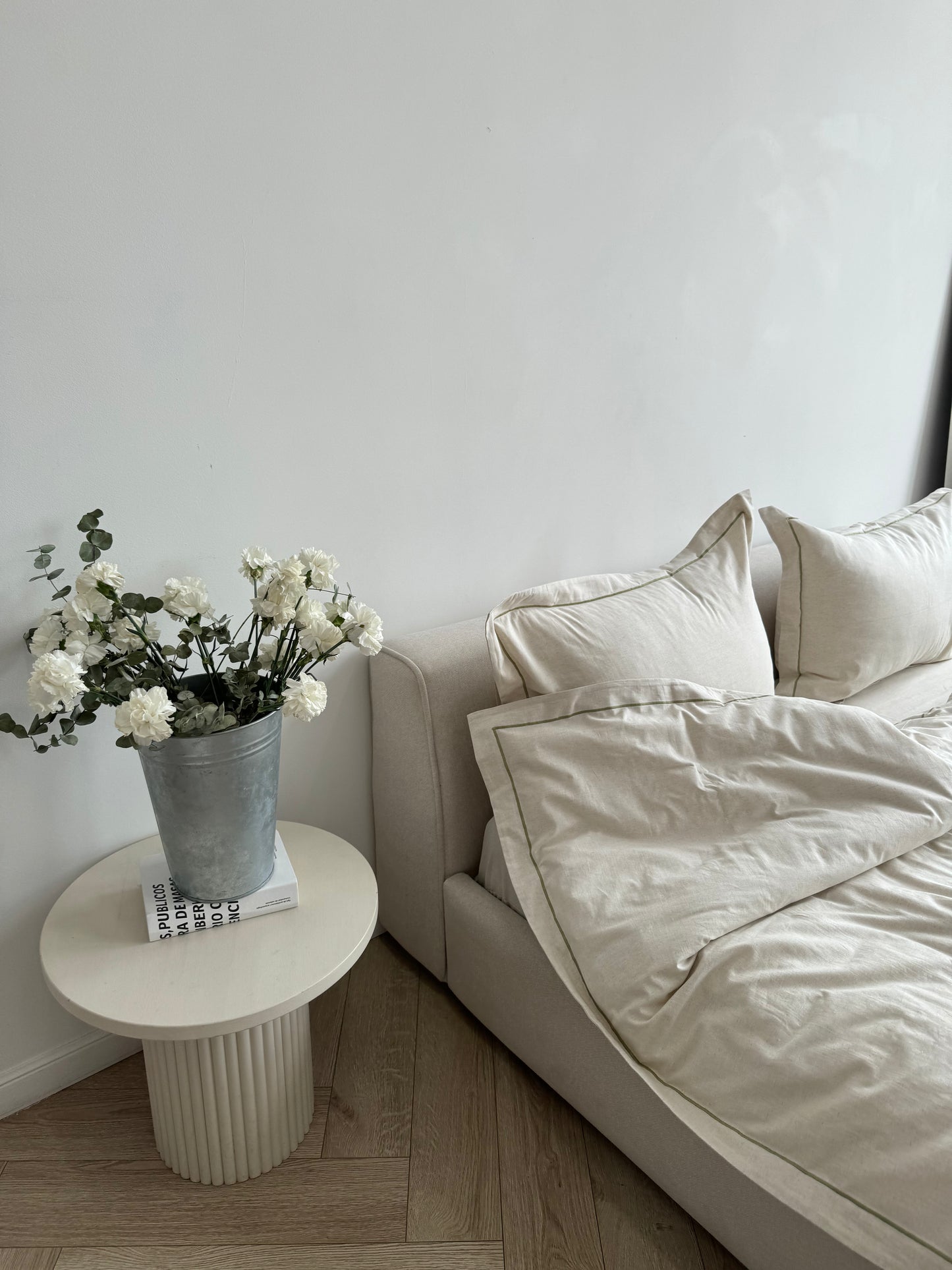 Olive border Bed set