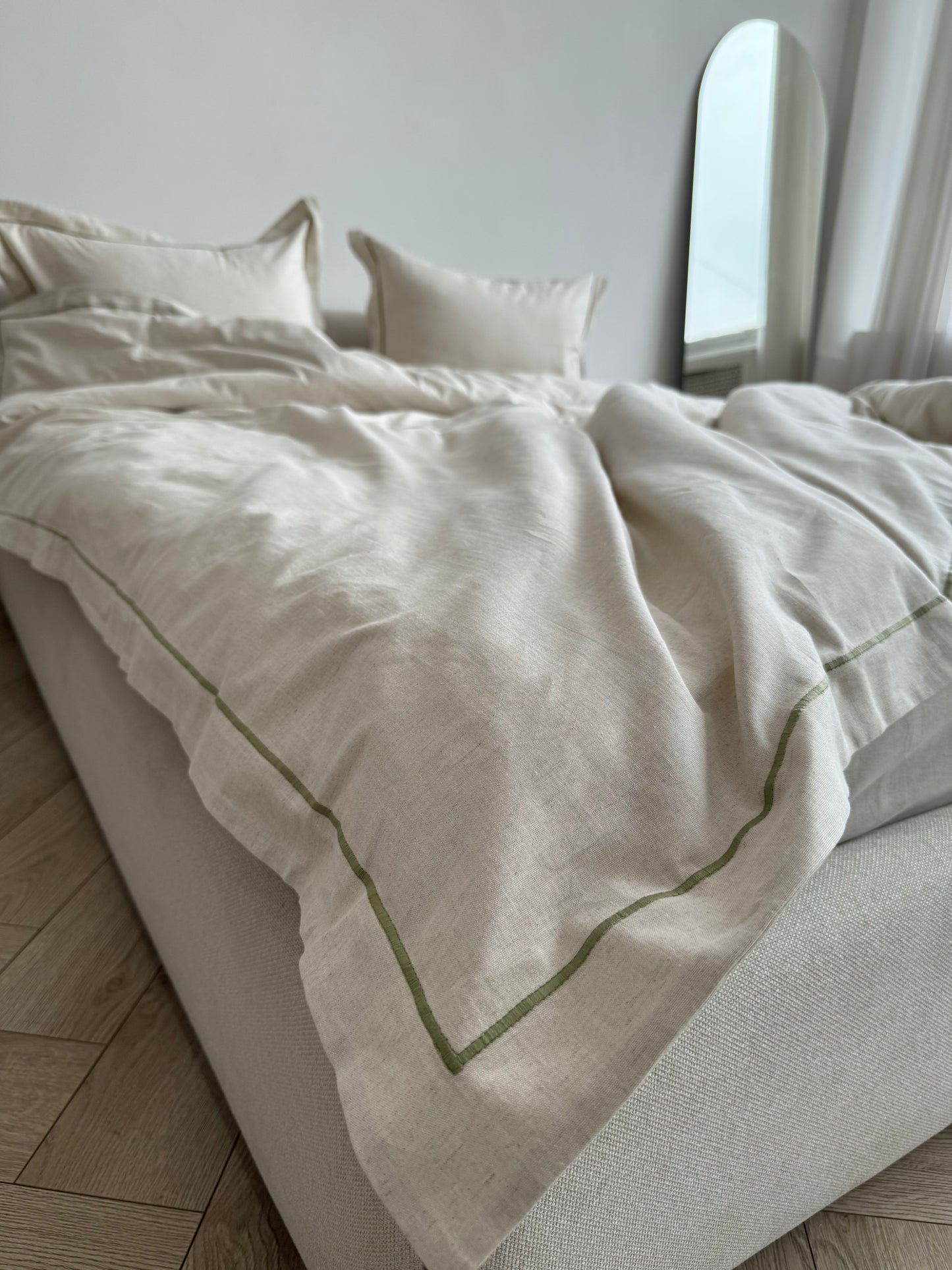 Olive border Bed set
