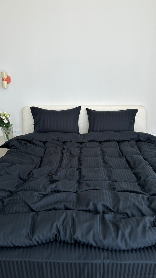 Black stripe Bed set