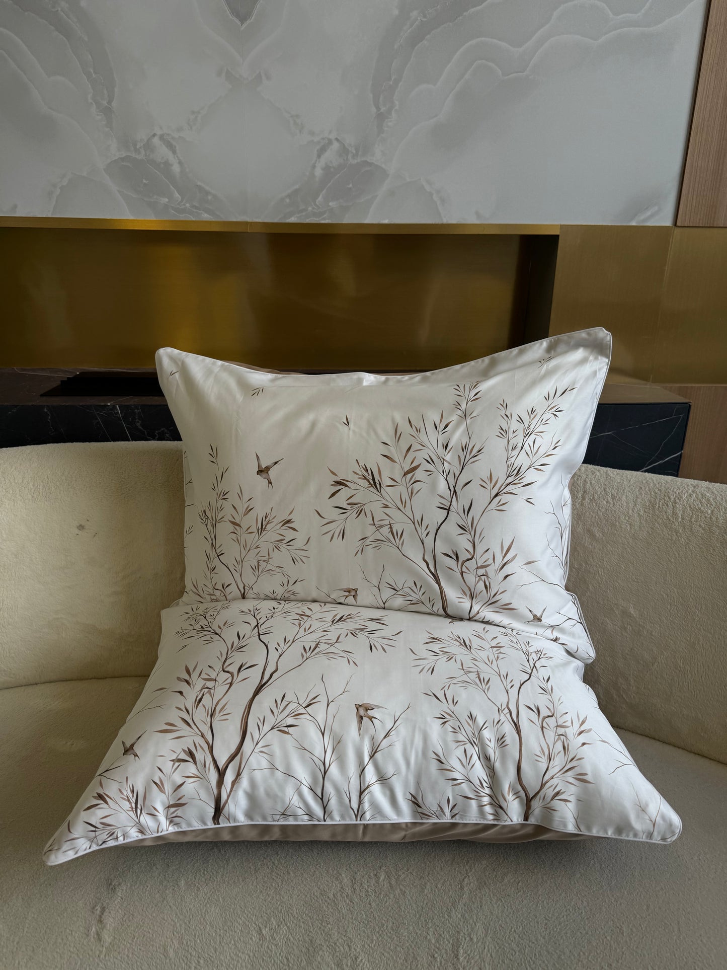 Whispering branches Bed set