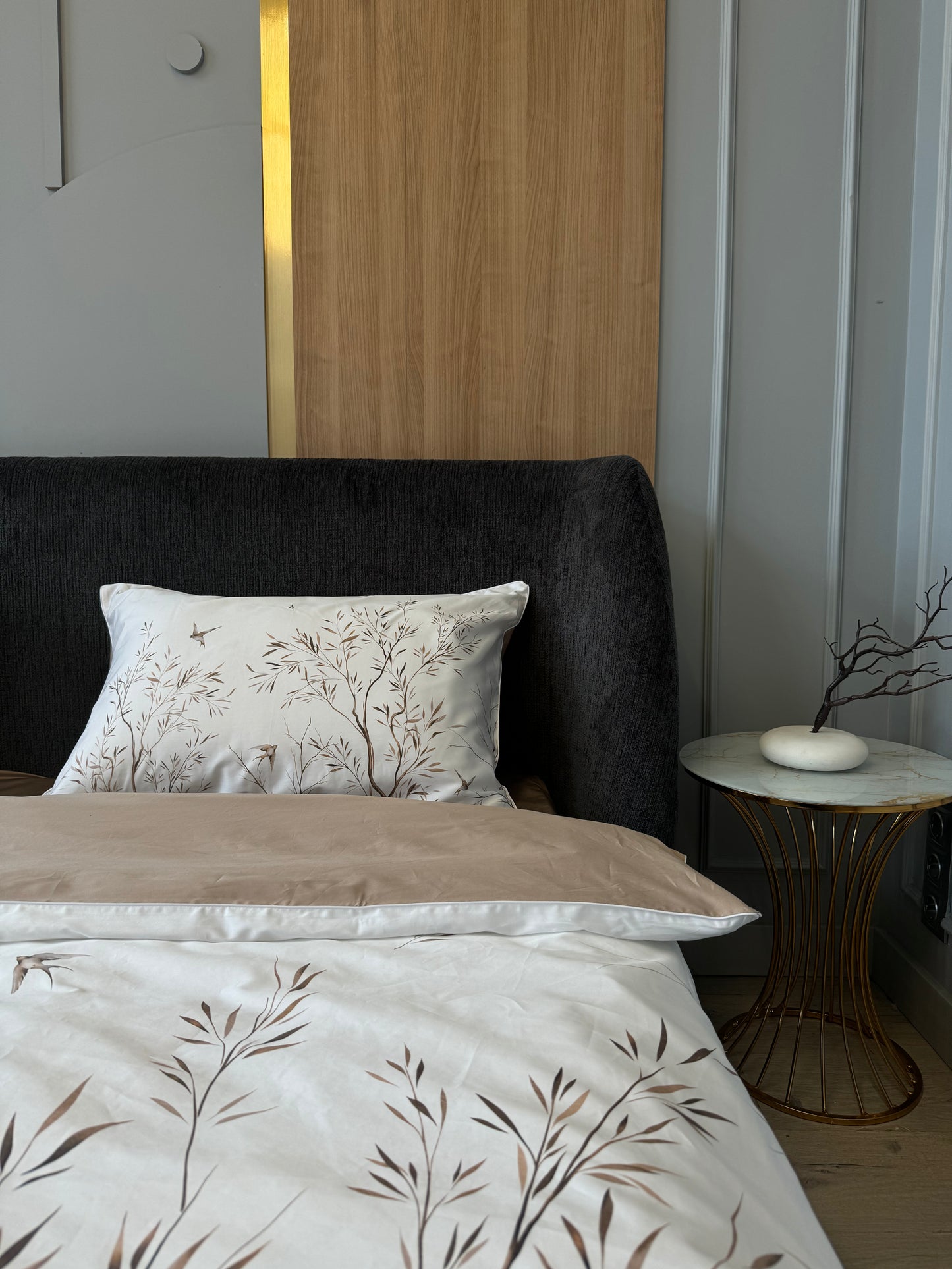 Whispering branches Bed set